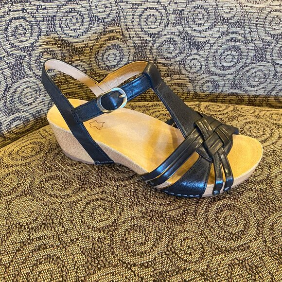 Dansko Shoes - Dansko - Tia Black - Multiple Sizes (NEW W/ BOX)